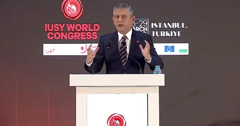 Son Dakika Özgür Özel den Uşak operasyonuna ilk tepki! Sosyalist Enternasyonal de duyurdu: Dimdik ayaktayız