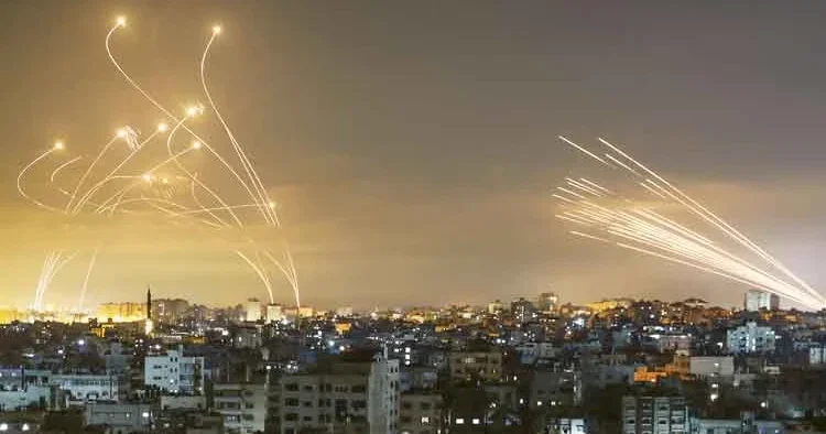 Demir Kubbe delindi mi... İran İsrail’i daha etkili vuruyor