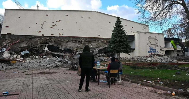 Turgut Özal ı öldürmek istemişlerdi: Yıkıma başlandı