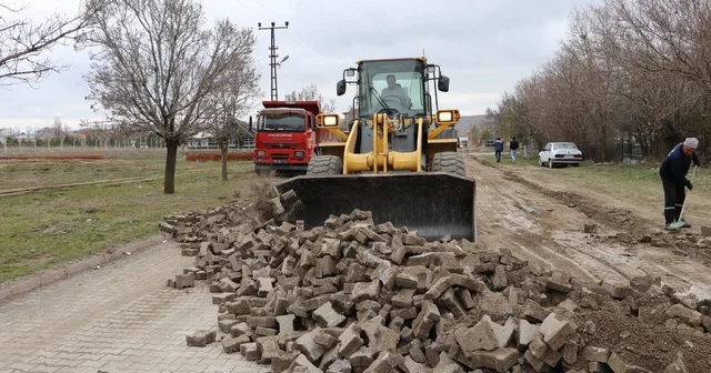 Ulaş ta yol yapım çalışmaları devam ediyor Sivas Haberleri