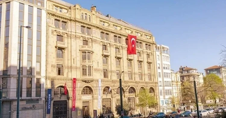 Karaköy Palas Küme’yle canlandı