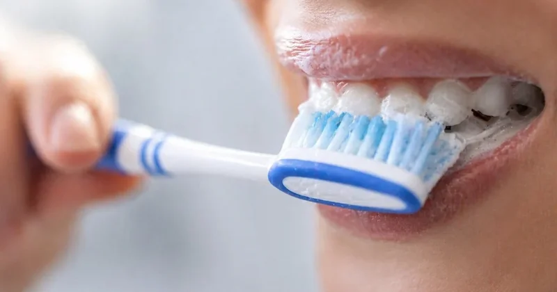 Dişlerinizi fırçalarken sakın bunu yapmayın Sözcü Gazetesi