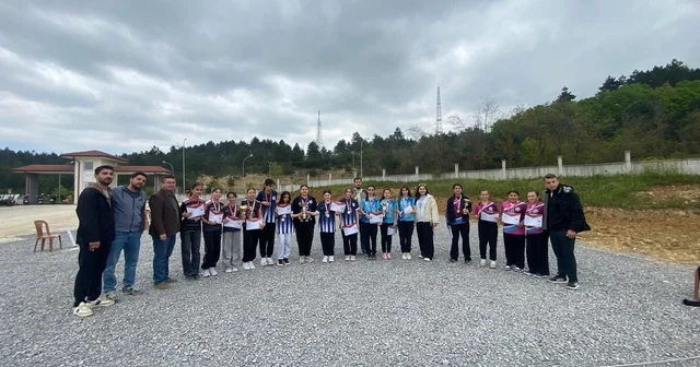 Küçük kızlarda Cumayeri şampiyon Düzce Haberleri