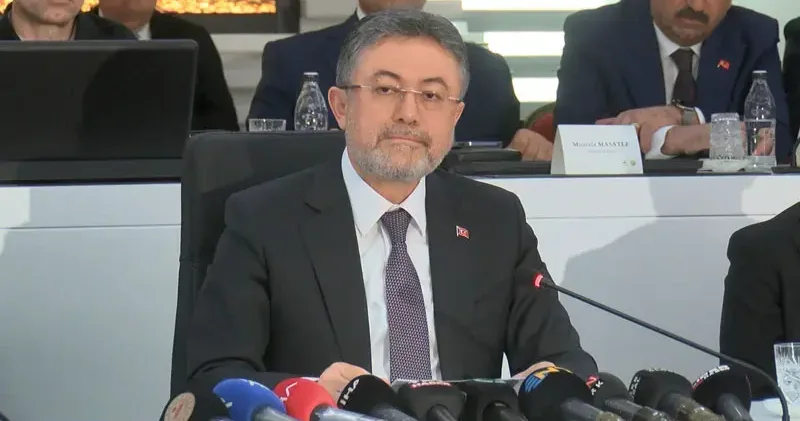 Bakan Yumaklı: Yangınlara havadan müdahale kapasitemizi 462 tona ulaştırdık