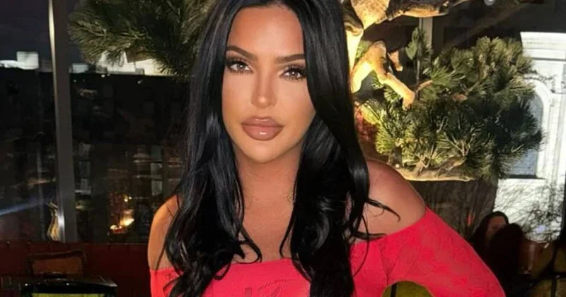 Eski televizyon yıldızı Mercedes le üzerine sürdü! 32 yaşındaki fenomen hayatını kaybetti