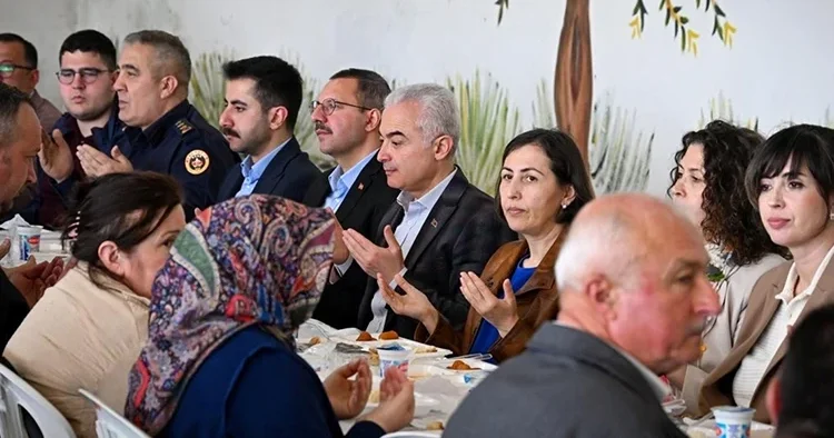 Vali de katıldı: Kent ahalisi yağmur duası okudu, şükür namazı kıldı