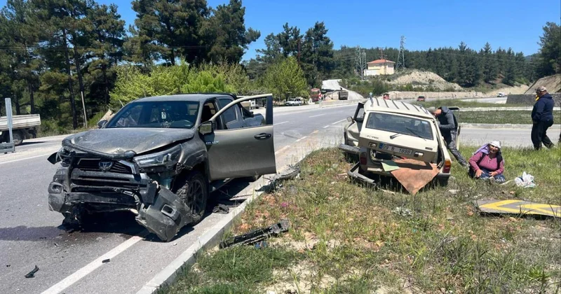 Muğla da kamyonet ile otomobil çarpıştı: 1 ölü