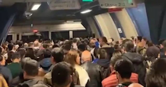İstanbul M7 metro hattındaki çalışma yoğunluğa neden oldu VİDEO İZLE