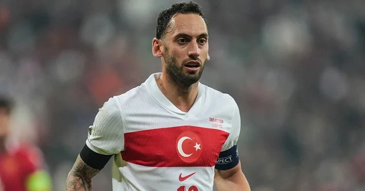Hakan Çalhanoğlu şoku! İtalyanlar sakatlığı duyurdu