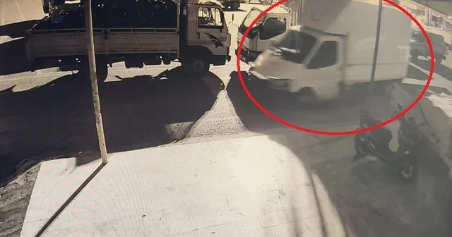 Biber yüklü kamyoneti çaldılar, biberleri satıp parasını harcayamadan yakalandılar Antalya Haberleri