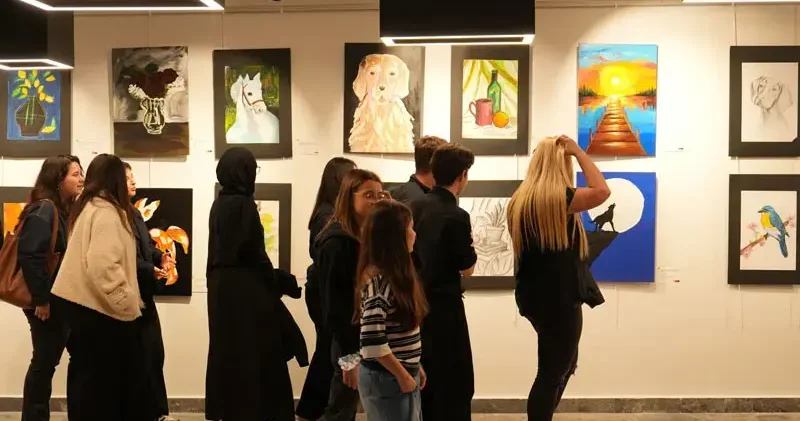 Genç sanatçılara eserlerini ücretsiz sergileme imkanı