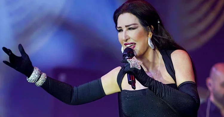 Nükhet Duru hem coştu hem coşturdu