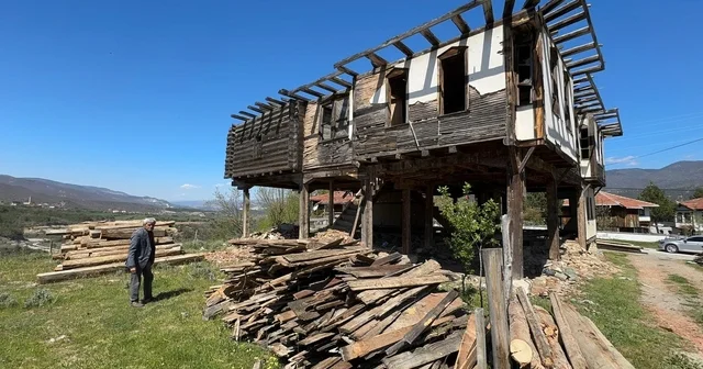 Kastamonu da yıkılma tehlikesi bulunan tescilli tarihi konak için yıkım kararı Kastamonu Haberleri