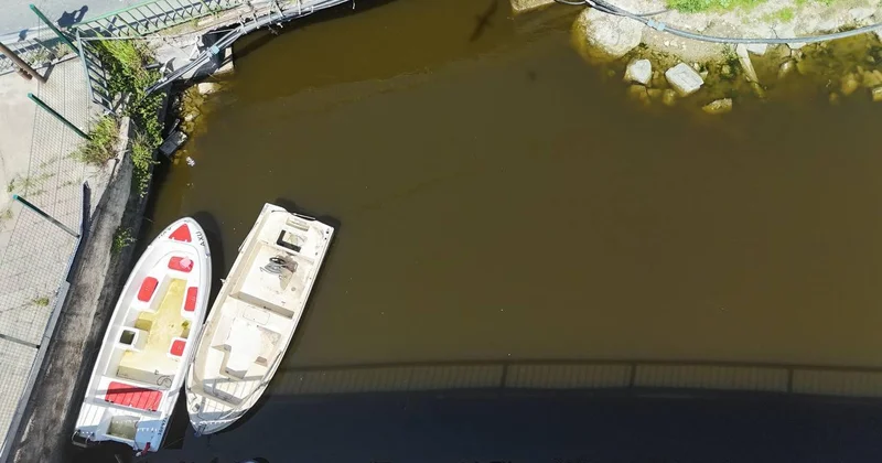 Menekşe Deresi nin rengi değişti