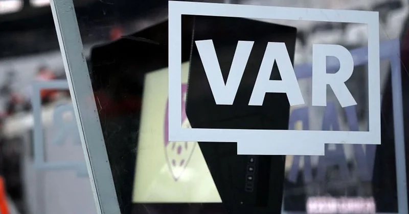 Tüm ülkeyi karıştıran olay! VAR odasına gizlice girip maçlara şaibe karıştırdı