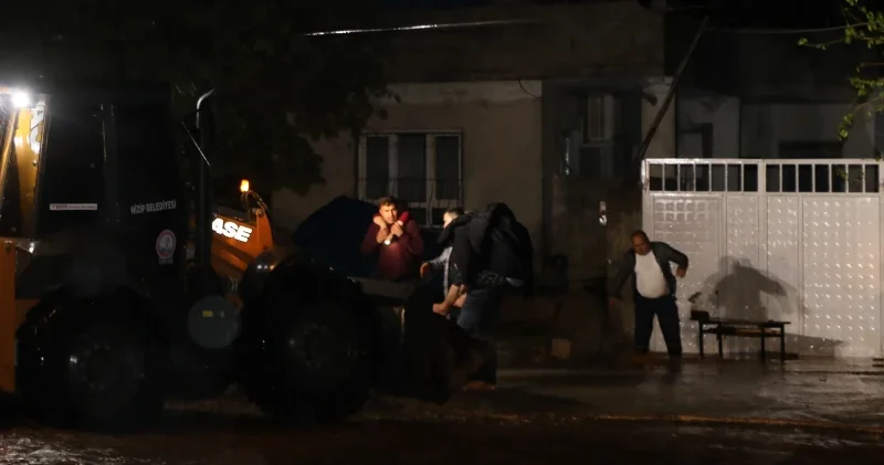 Gaziantep te selde mahsur kalan 5 kişi kurtarıldı Gündem Haberleri