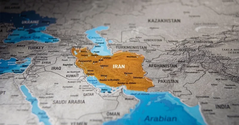 ABD medyasından çarpıcı analiz: İran Savaşı nda Türkiye kenarda kalsa bile ateş hattında Sözcü Gazetesi