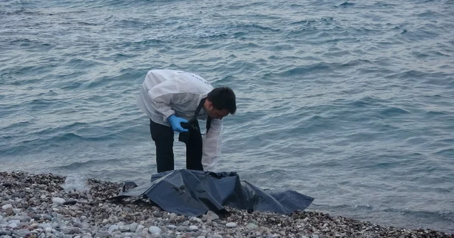 Denize girdi, saatler sonra cansız bedeni bulundu Antalya Haberleri