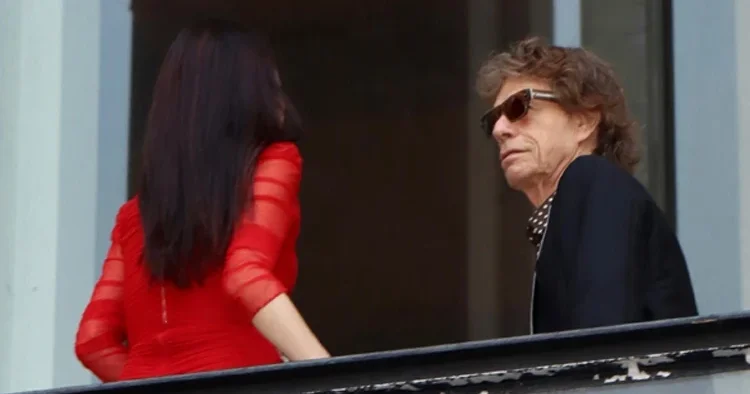 Çocuklarına miras bırakmayan ayrıldığı kadına ev mi verir! Eski eşi 26 yıldır tapu bekliyor: Ünlü şarkıcı cimri çıktı!