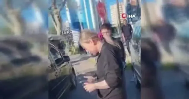 Maltepe de trafikte başlayan tartışma ilerledi kavgaya dönüştü!