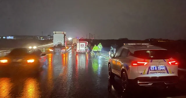 Şanlıurfa da şarampole devrilen otomobildeki 6 kişi yaralandı Şanlıurfa Haberleri