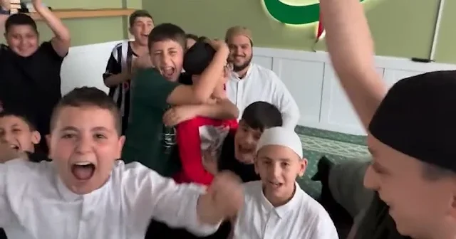 Bakan Çiftçi den hafızlara yemek sözü VİDEO İZLE