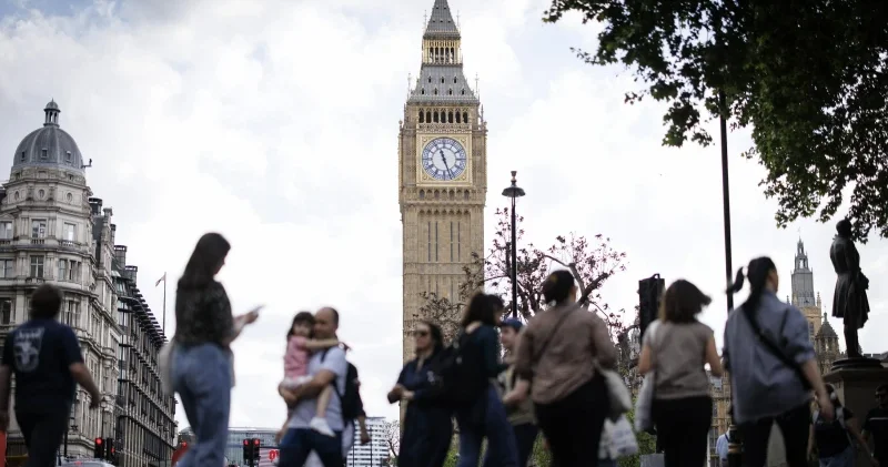 İngiltere nin ömrü kısalıyor: Sağlıklı yaşam beklentisi son 10 yılda 61 yaşın altına geriledi Dünya Haberleri