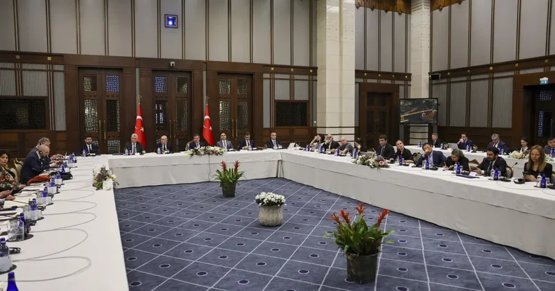 Cevdet Yılmaz’dan net mesaj: Türkiye çatışmalardan uzak, yatırıma yakın!