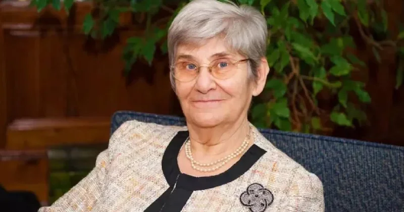 Canan Karatay dan ezber bozan kaşık kaşık yiyin açıklaması: Şekerden bin kat zehirli Sözcü Gazetesi