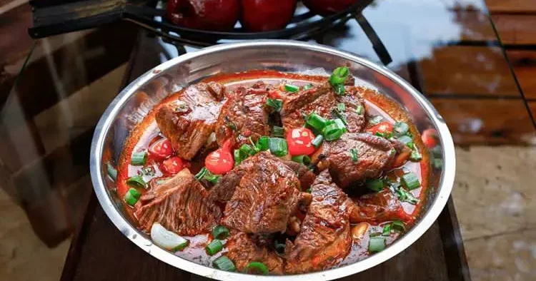 Kurban etini pişirirken dikkat: İyi pişmeyen et tehlike saçıyor!