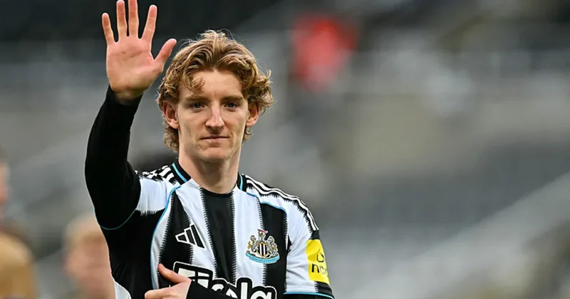 Barcelona, Anthony Gordon’ı transfer etmek üzere!