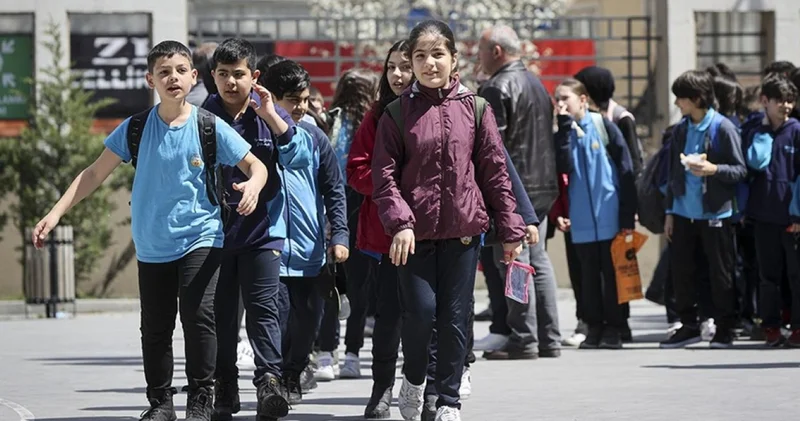 Okullar ne zaman açılacak? Kurban Bayramı tatili ne zaman bitecek ve dersler ne zaman başlayacak? Okulların başlama tarihi