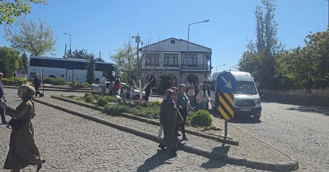 Tarihi Harput Mahallesi nde bayram yoğunluğu Elazığ Haberleri
