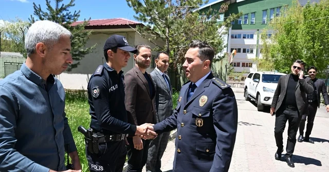 Ağrı Emniyet Müdürü Önder, Kurban Bayramı nda emniyet personeliyle bayramlaştı Ağrı Haberleri