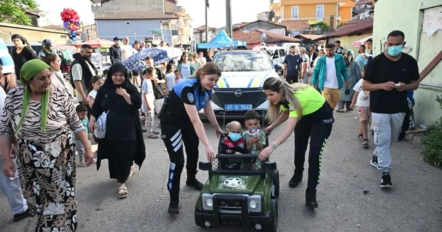 Kocaeli polisinden lösemi hastası minik Halime ye bayram sürprizi Kocaeli Haberleri