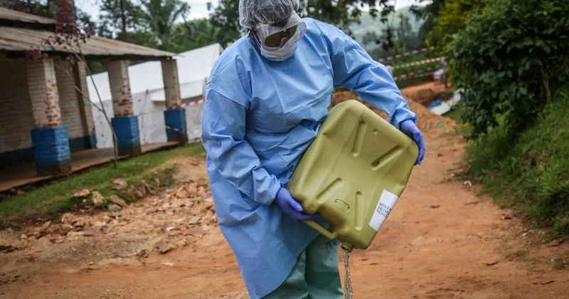 Cehennem üçgeninde ebola: Savaş, fon kesintileri ve aşısız virüs! ‘En kötü senaryo’ gerçek oldu