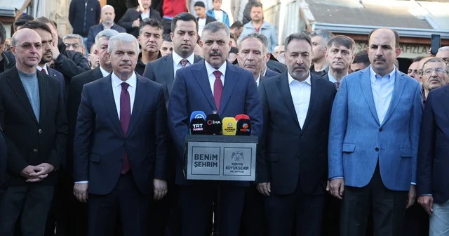 İçişleri Bakanı Çiftçi bayram namazını Konya da kıldı Konya Haberleri