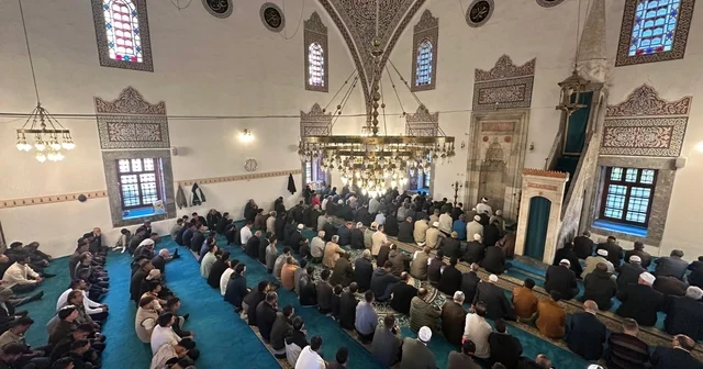 Karapınar da bayram namazında vatandaşlar camilere akın etti Konya Haberleri