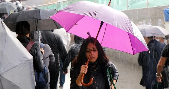 Yarına dikkat! Uyarılar art arda geldi... İstanbul dahil çok sayıda ilde kuvvetli yağış bekleniyor