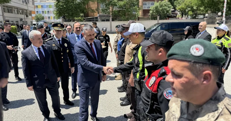 İçişleri Bakanı Çiftçi, emniyet ve jandarma personeliyle bayramlaştı