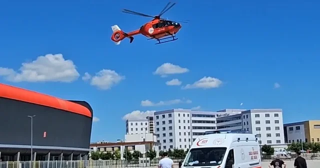 Ambulans helikopter 2 yaşındaki çocuk için havalandı VİDEO İZLE