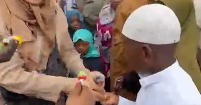 Kenya da Müslümanlar Kurban Bayramı namazında buluştu: 13 bin kişi saf tuttu VİDEO İZLE