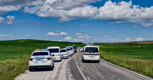 Çorum da otomobil takla attı, sürücü yara almadan kurtuldu Çorum Haberleri