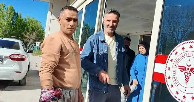 Kurban keserken bıçakla kendini yaraladı