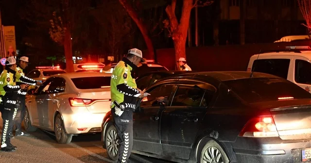 Kars ta Bayram trafiğinde sıkı denetim: Bir kural, Bir hayat kurtarır Kars Haberleri