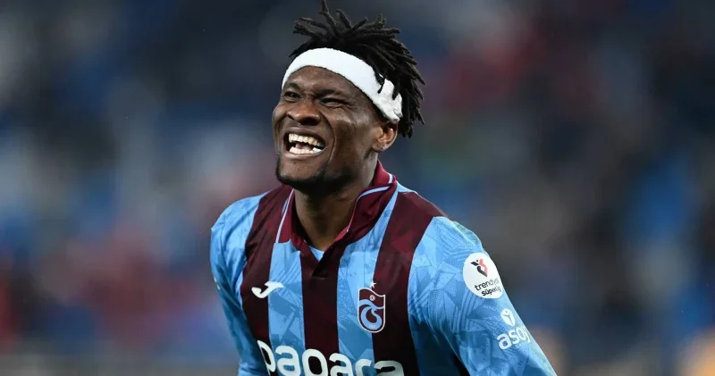 Trabzonsporlu futbolcu Chibuike Nwaiwu baba oldu Futbol Haberleri