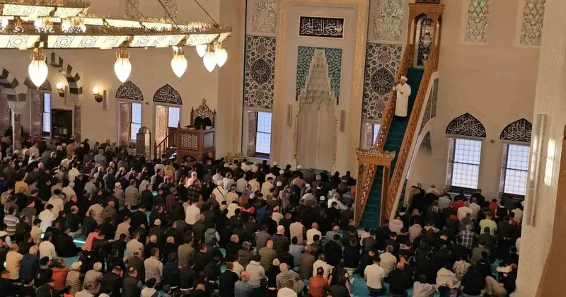 Zonguldak’ta bayram namazı kılındı