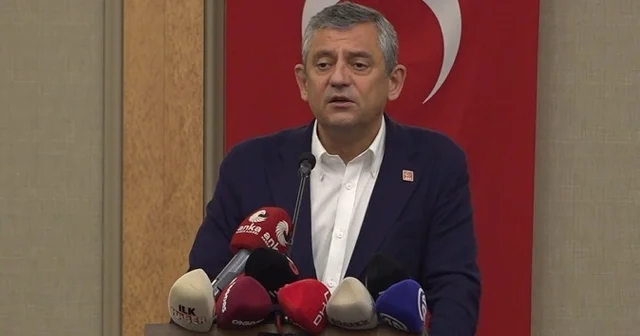 CHP Grup Başkanı Özgür Özel: Ya bu oyunu bozacağız ya yeni bir yol açacağız CHP Grup Başkanı Özgür Özel, Gaziantep te STK lar ve partililerle bir araya geldi Gaziantep Haberleri Habertürk Yerel Haberler