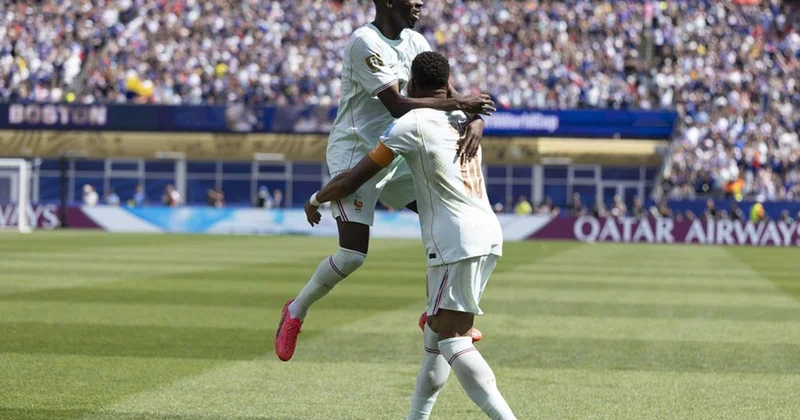 Dembele Norveç i 33 dakikada tek başına yıktı