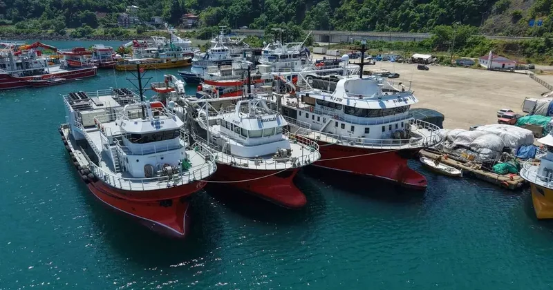 50 tonluk orkinos avı kotasını 42 günde doldurup Yoroz Limanı’na demirlediler